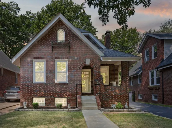 1163 Boland Pl, Saint Louis, MO 63117