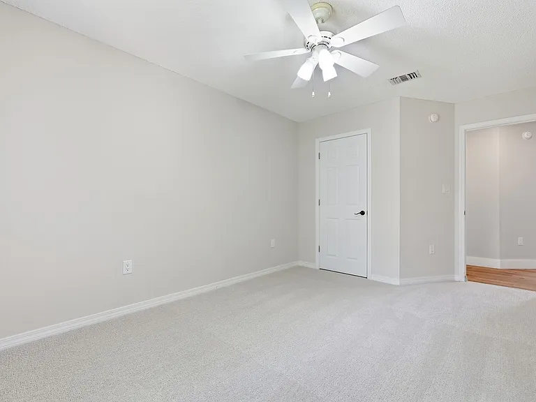4881 Traxx St — Photo 35