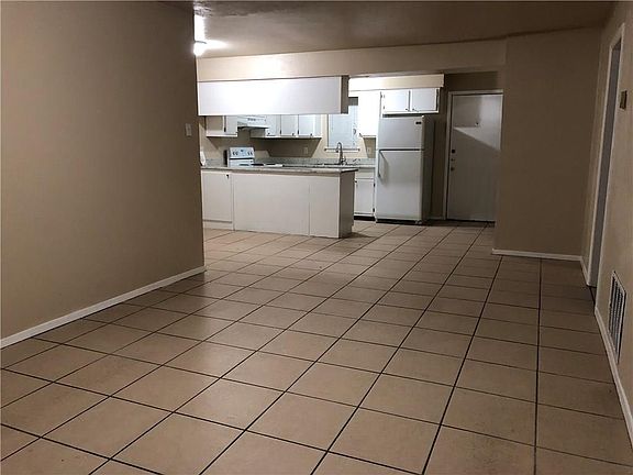 4th image of 1508 N Powell Pkwy APT 9