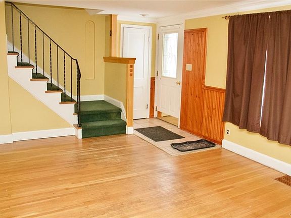 2nd image of 100 Fairbanks Ave