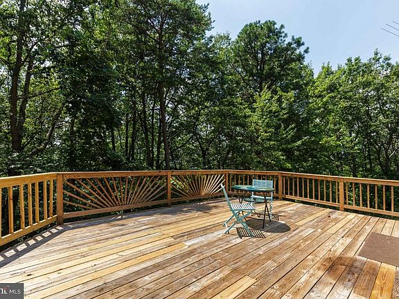 3rd image of 544 White Pine Ln