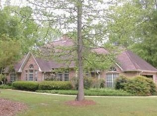 2179 Cross Creek Rd, Starkville, MS 39759