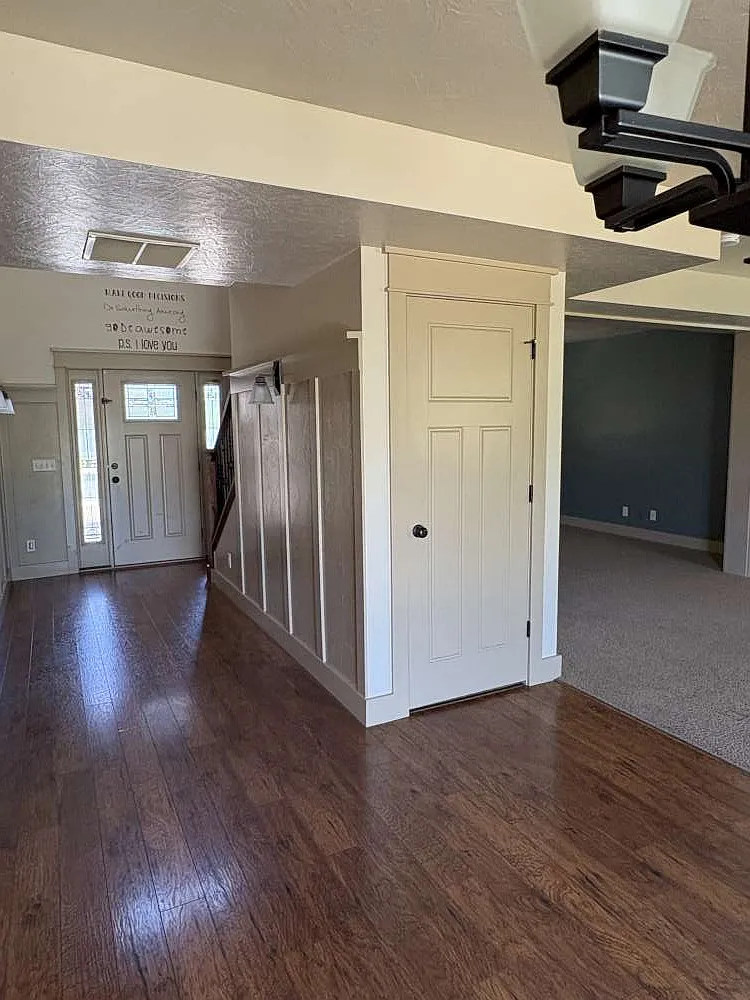 3 bed, 2.5 bath, 2103 sqft, $2,300 — Photo 3