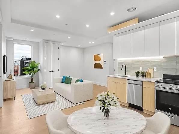 322 Graham Avenue image 1 of 6
