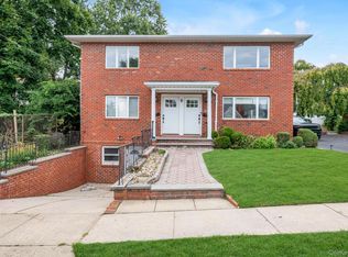 5 Linwood Road N, Port Washington, NY 11050