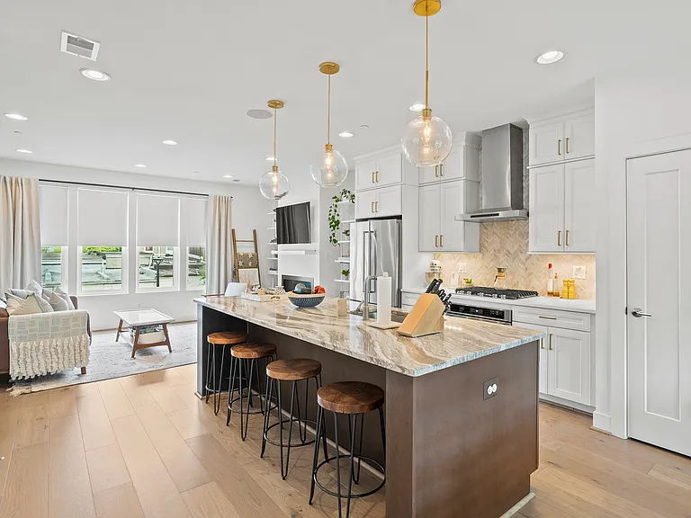 1602 Beason St #1 — Photo 8