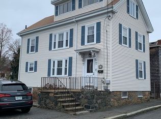 11 Barnard St, Marblehead, MA 01945