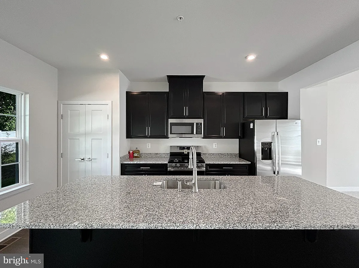 Building Photo - 338 Paca Gardens Ln