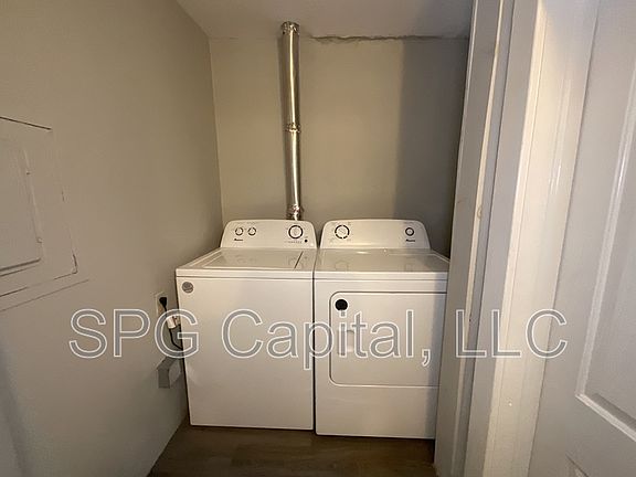 5th image of 2 E King St #3