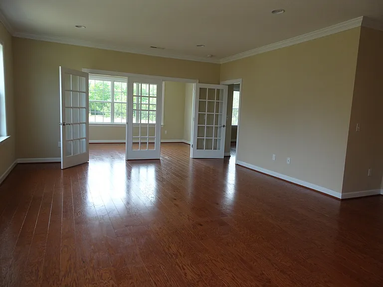 802 Braemar Crk — Photo 5