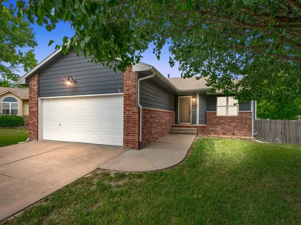 1844 N Honeysuckle Cir, Andover, KS 67002