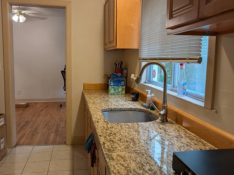 1410 Madison St — Photo 2
