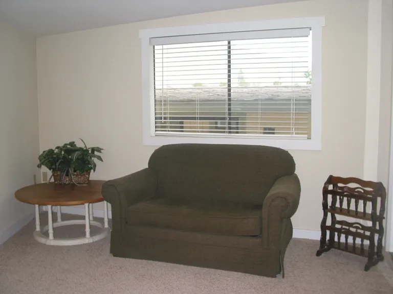 1449 Prospect Dr — Photo 5