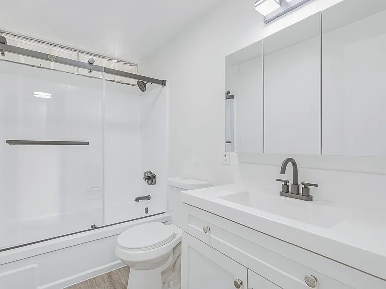 Montana Avenue Residences — Photo 17