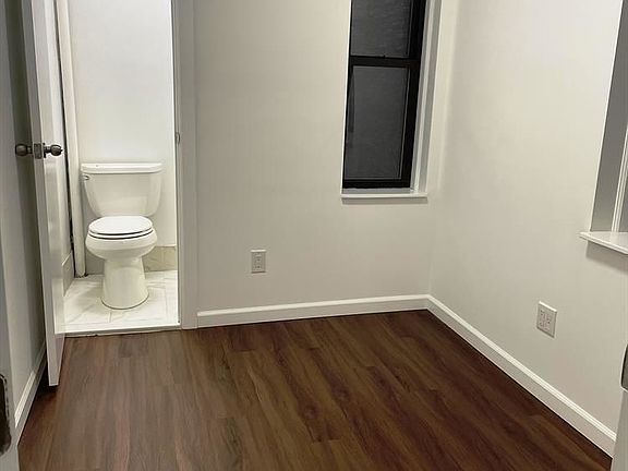 4th image of 225 W 16th St APT 3B