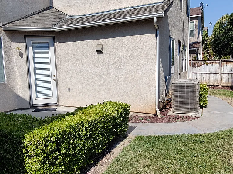 60 W Brittany Ln — Photo 32