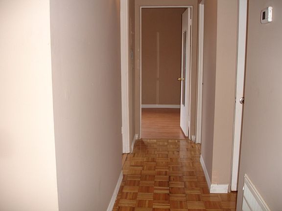 4th image of 2926 Sprague Dr