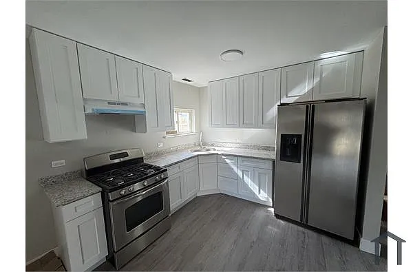Building Photo - 1532 S Saint Louis Ave #1