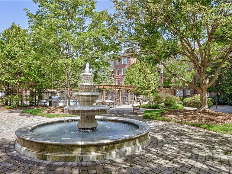 1735 Peachtree St NE #226 — Photo 31