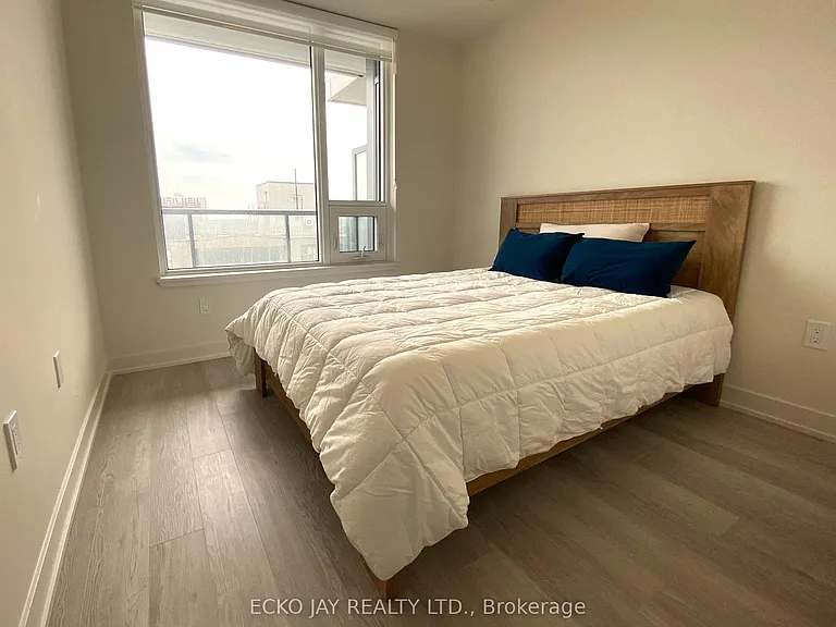 212 King William St #903 — Photo 13