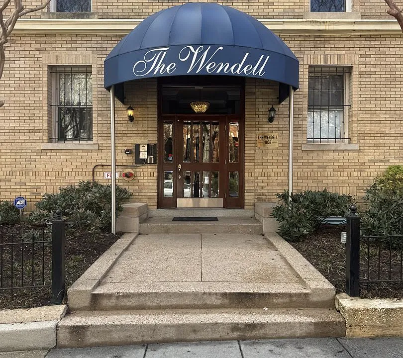 1858 California St NW #43