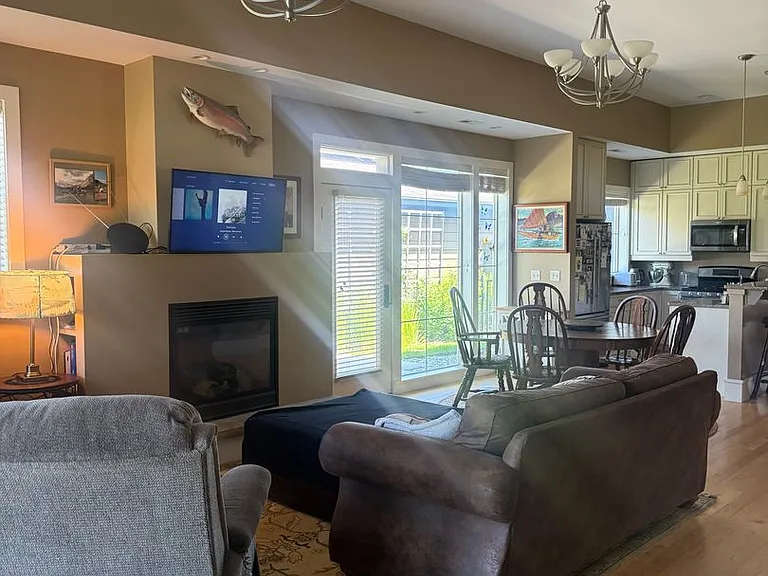 972 Knolls Dr — Photo 17