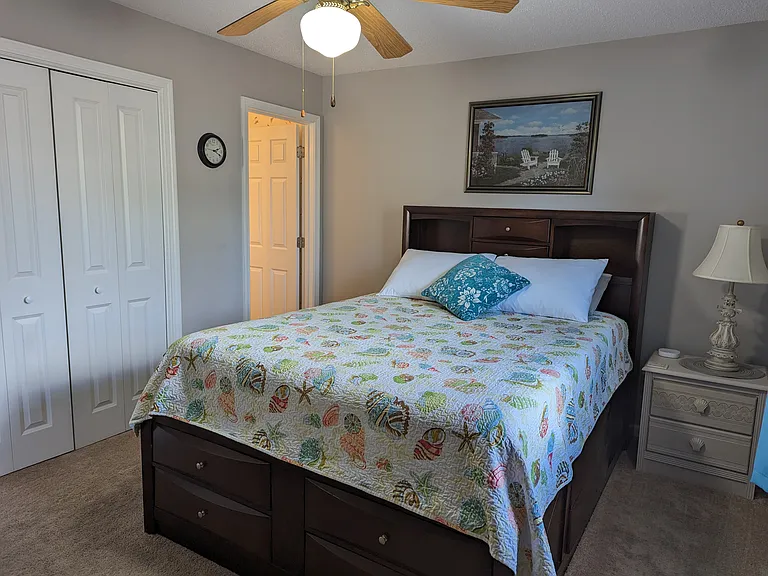 Master bedroom, queen bed.