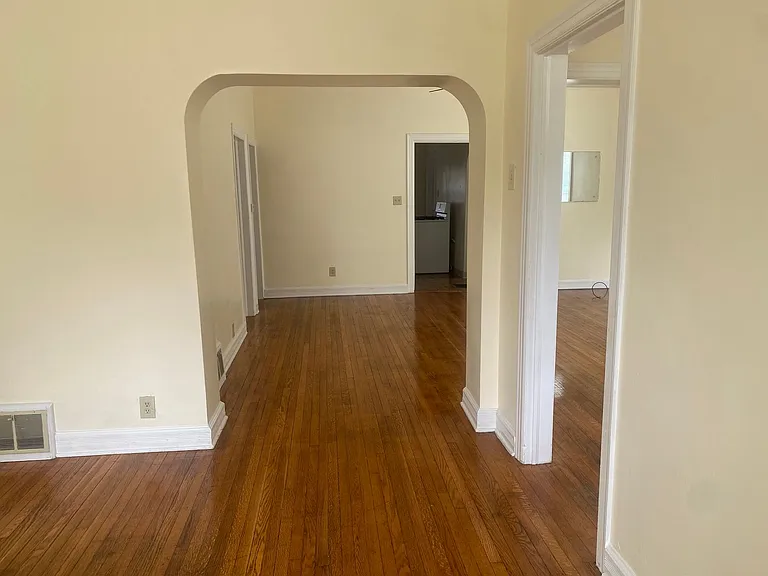 210 N Central Ave — Photo 2