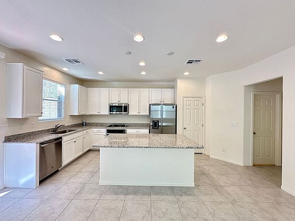 4th image of 861 Ariel Heights Ave
