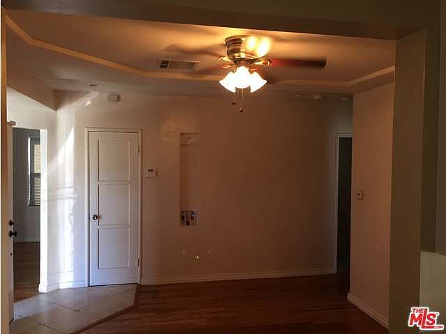 1st image of 2047 W 94th St