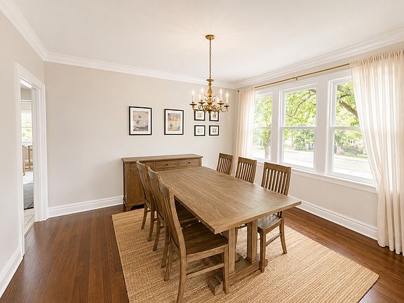 4th image of 3839 Grove Ave