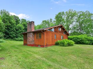 236 Washington Mountain Rd, Lee, MA 01238
