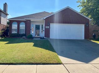 1205 Pine Ridge Rd, Roanoke, TX 76262