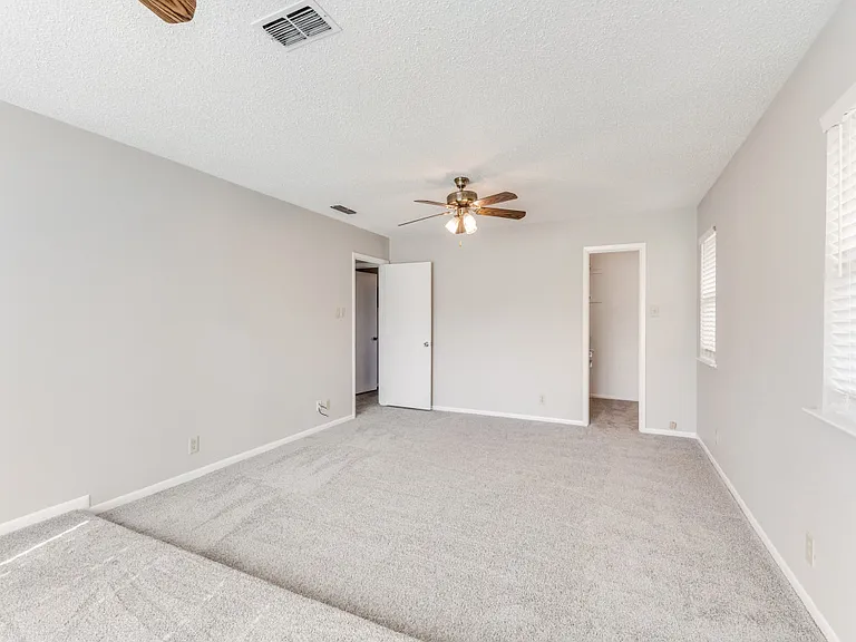 7335 Reed Rd — Photo 27