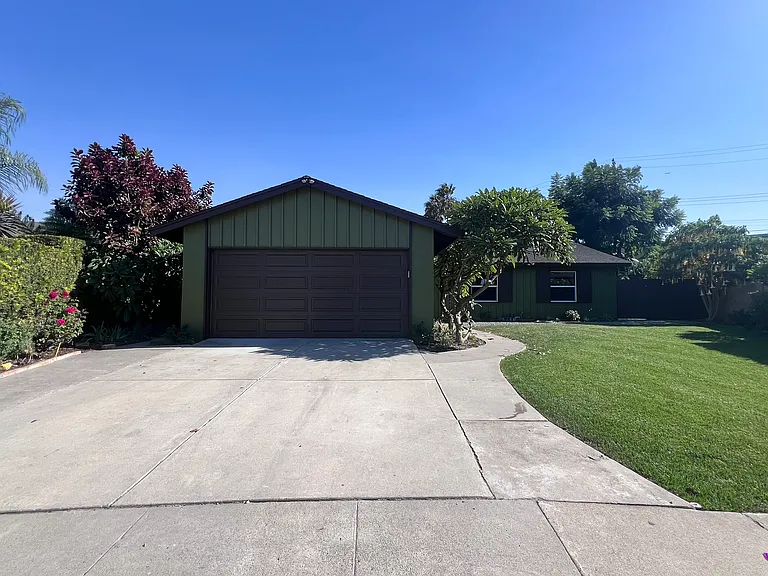 8490 Drey Rd — Photo 2