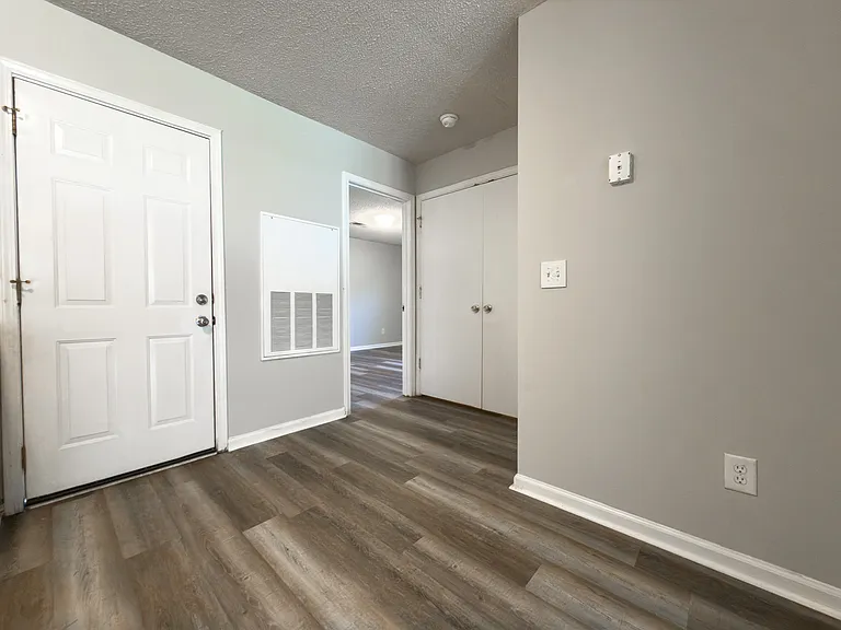 1109 Carver Cir #A — Photo 4