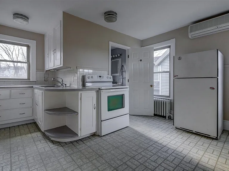 11 Taylor St — Photo 12