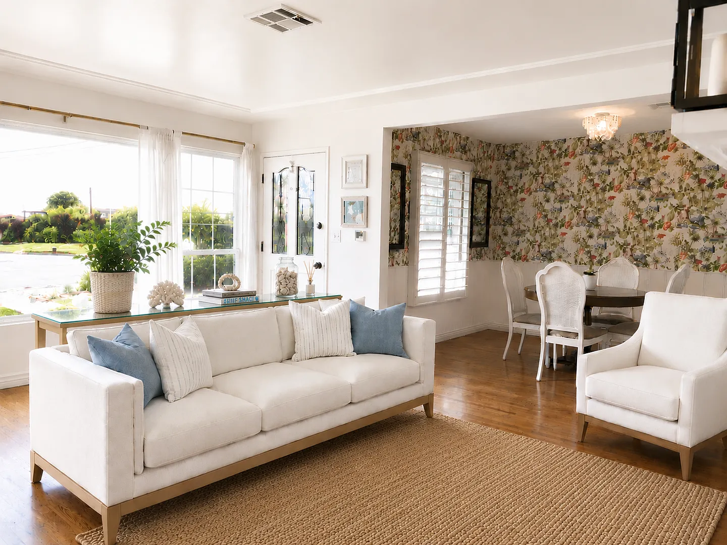 3 or 6 Month Lease (Furnish Option) - Luxury Home! w/ Garage! Large Fenced Backyard! Bike to the ... — Photo 4