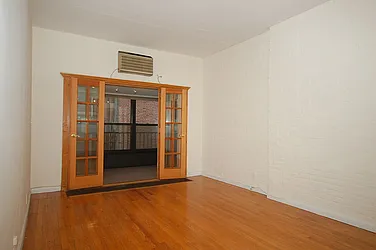 Rented by Green Line Realty