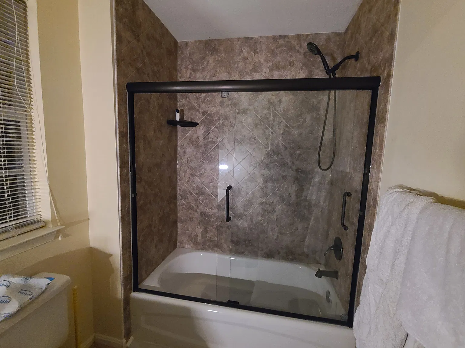 3 bed, 2.5 bath, 1500 sqft, $850 — Photo 3