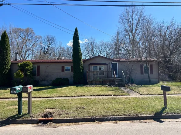 1464 Brady Ave, Burton, MI 48529