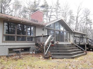 48 Knollwood Ln, Avon, CT 06001