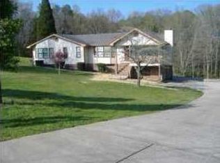 555 Country Ln, Ringgold, GA 30736
