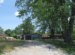 215 S Oak St, Cottage Hills, IL