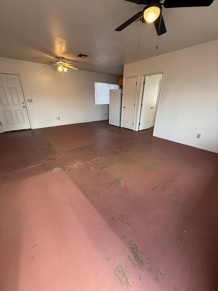 2 bed, 1.0 bath, 700 sqft, $1,000 — Photo 2