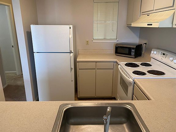 4th image of 2763 Larkspur Ln