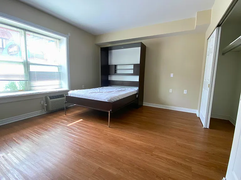 353 Friel St #G28 — Photo 11