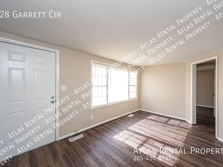 928 Garrett Cir — Photo 6