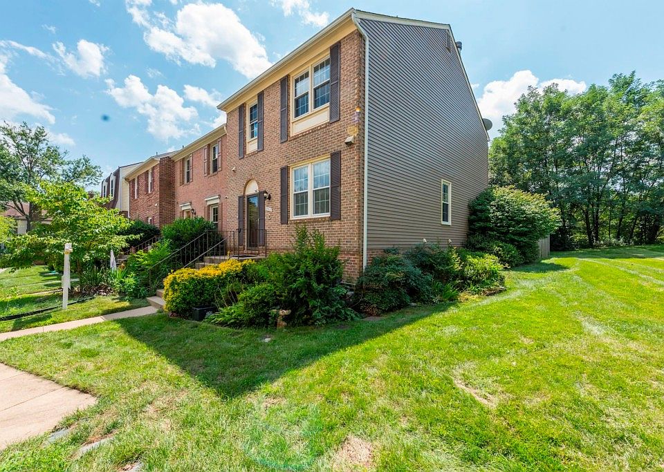 2nd image of 7518 Amesbury Ct