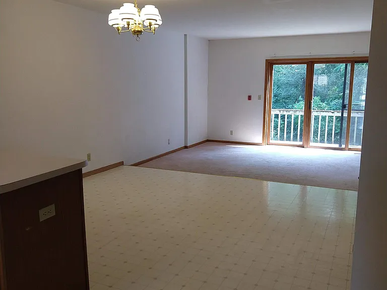 2745 Morningside Dr — Photo 5